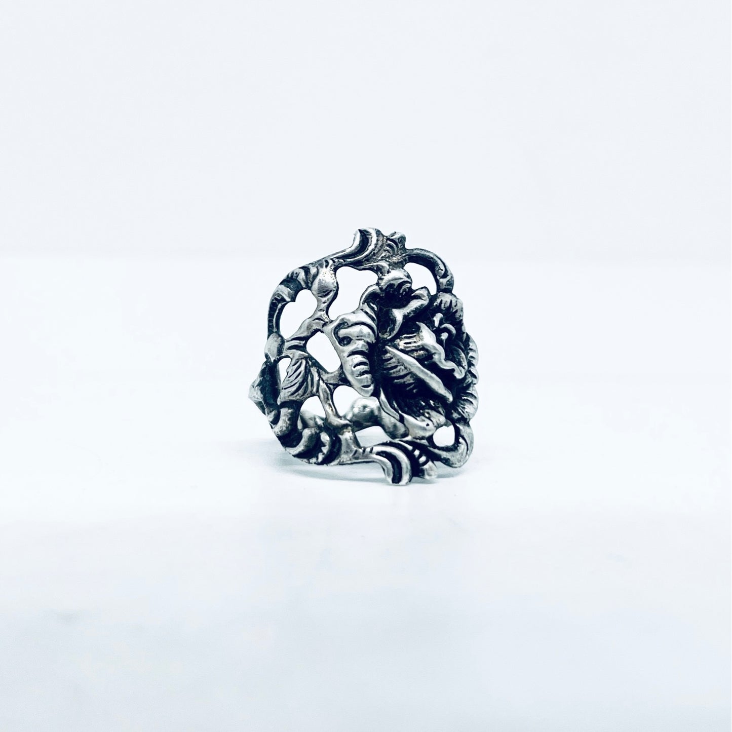 Anello Artigianale ROSA DI HILDESCHEIM Mod. FASCIONA  Realizzato con Antica posata in Argento (Prima Metà del ’900)