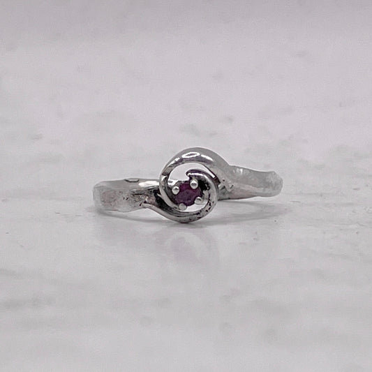 Anello Artigianale GRANATO 02 Mod. SPILLA Realizzato con Antica spilla in Argento (Prima Metà del ’900)