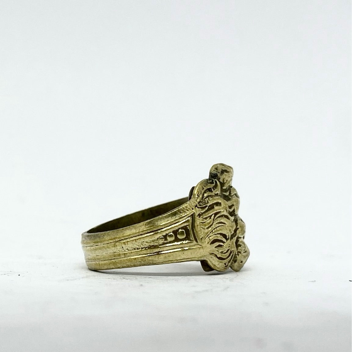 Anello Artigianale ZAMPA03 Mod. PINZETTA  Realizzato con Antica posata in OTTONE (Prima Metà del ’900)