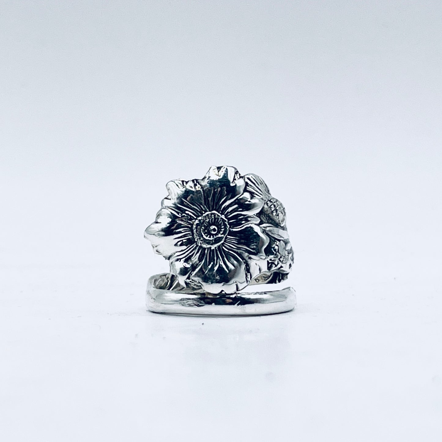 Anello Artigianale FIORDALISO Mod. SPIRALE  Realizzato con Antica posata in Argento (Prima Metà del ’900)