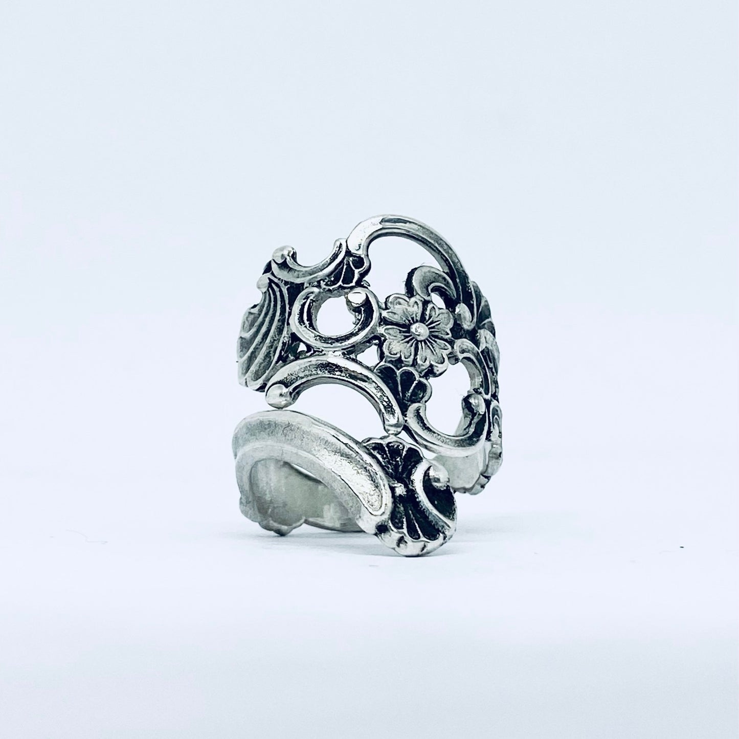 Anello Artigianale TRAFORATO Mod. CLASSICO/SPIRALE  Realizzato con Antica posata in Argento (Prima Metà del ’900)