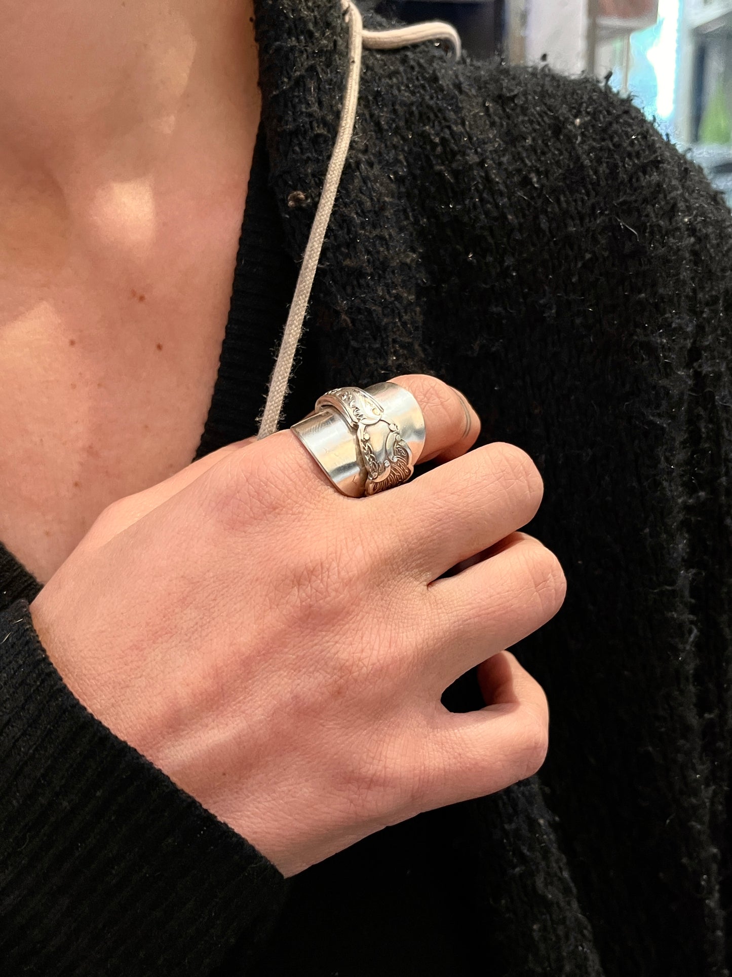 Anello Artigianale PAVONE Mod. SPIRALE/INTERO/CLASSICO  Realizzato con intero Antico Cucchiaino in Argento (Prima Metà del ’900)