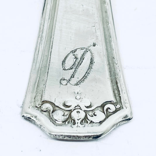 Anello Artigianale con Iniziale D
