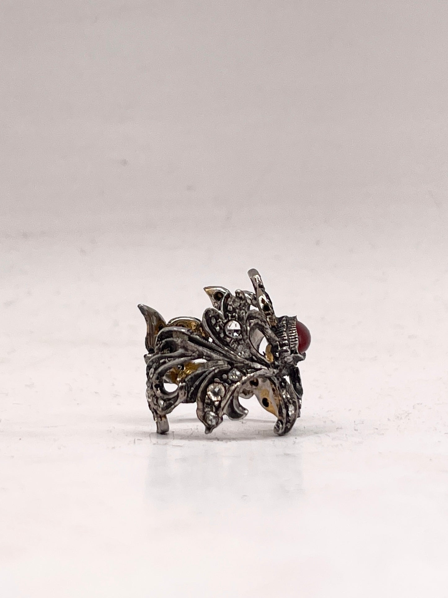 Anello Artigianale SPILLA FIAMMA Mod. SPILLA CORNIOLA Realizzato con Antica spilla in Argento (Prima Metà del ’900)