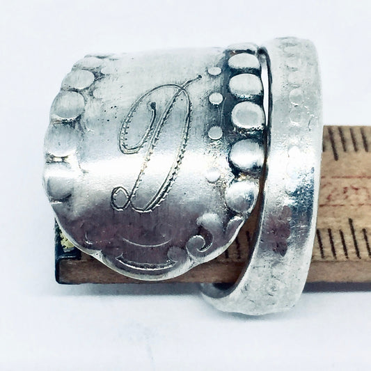 Anello Artigianale con Iniziale D