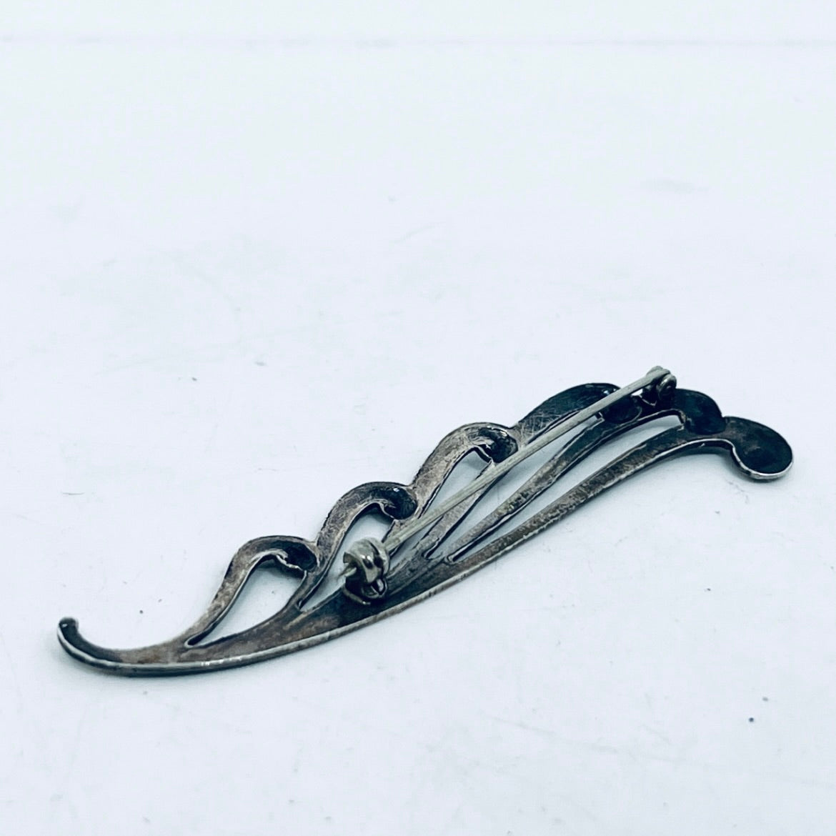 Anello Artigianale ONDA LIBERTY Mod. SPILLA Realizzato con Antica spilla in Argento (Prima Metà del ’900)