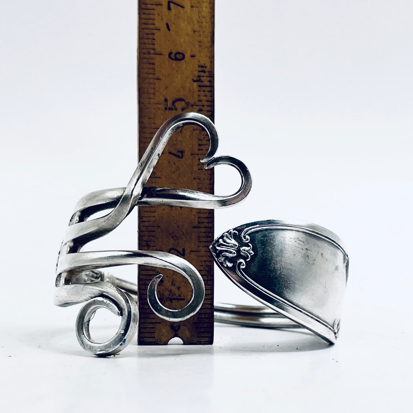 Bracciale Artigianale Mod. FORCHETTA  CUORE Realizzato con Antica posata in lega d’argento (Prima Metà del ’900)