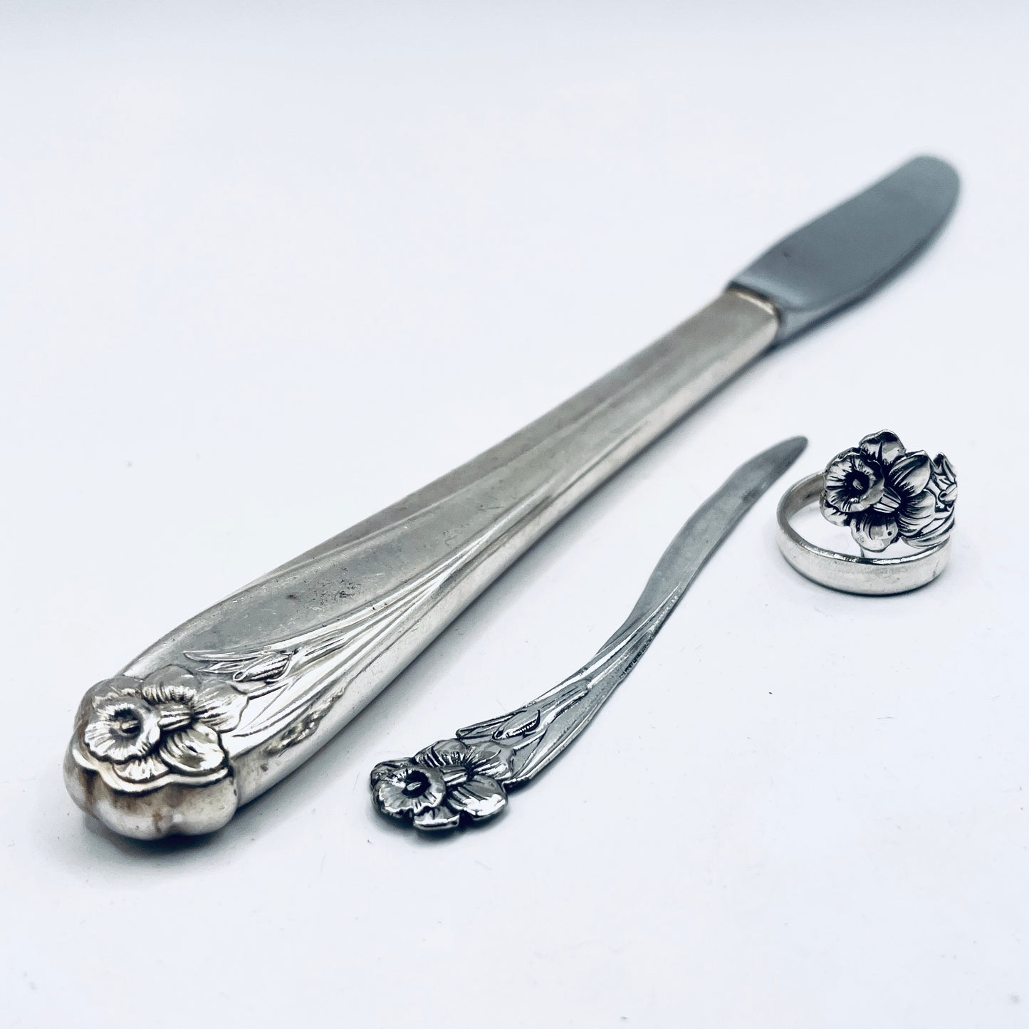 Anello Artigianale NARCISO LIGHT Mod. SPIRALE  Realizzato con Antica posata in Argento (Prima Metà del ’900)