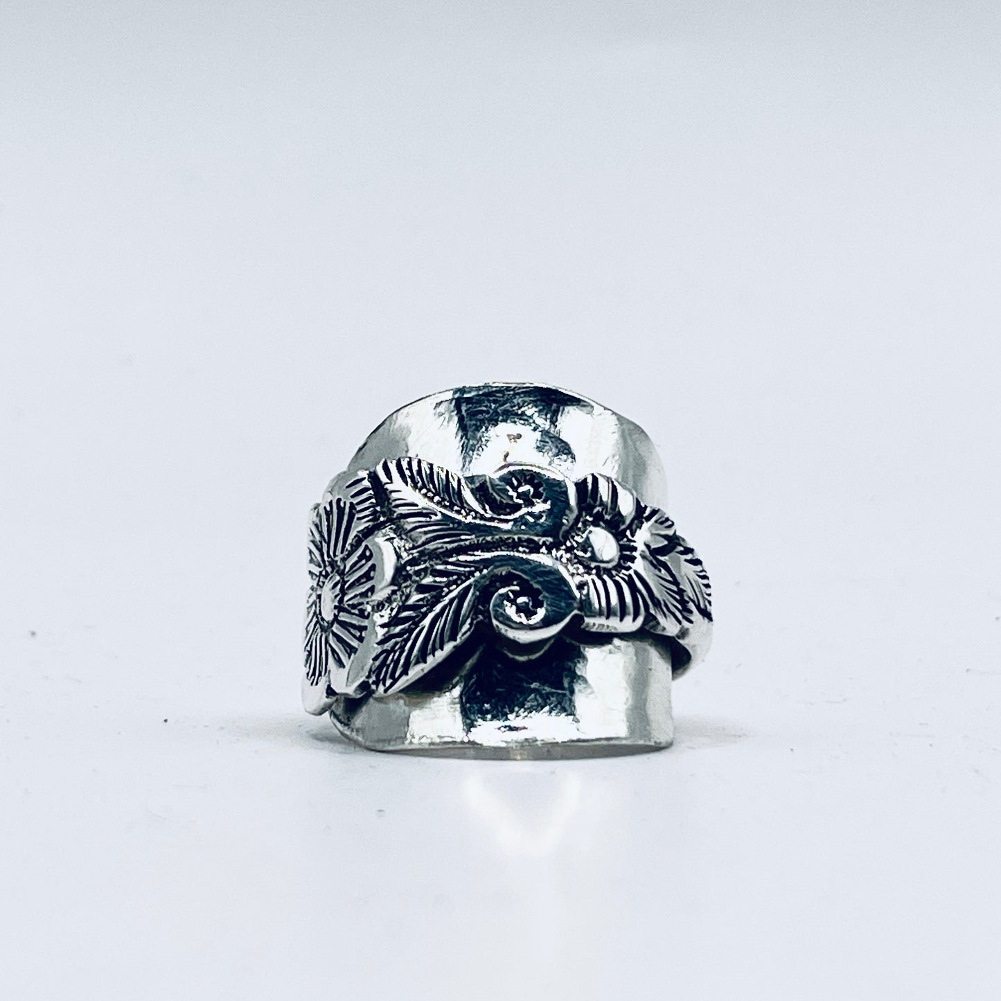 Anello Artigianale FIORE PERÙ Mod. INTERO MARTELLATO Realizzato con intero Antico Cucchiaino in Argento 925(Prima Metà del ’900)