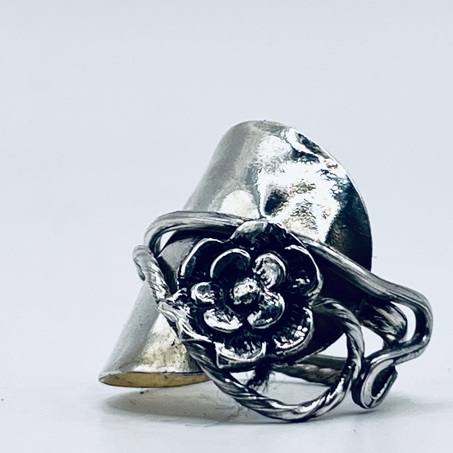 Anello Artigianale ART NOUVEAU Mod. INTERO/SPIRALE  Realizzato con Antica posata in Argento (Prima Metà del ’900)