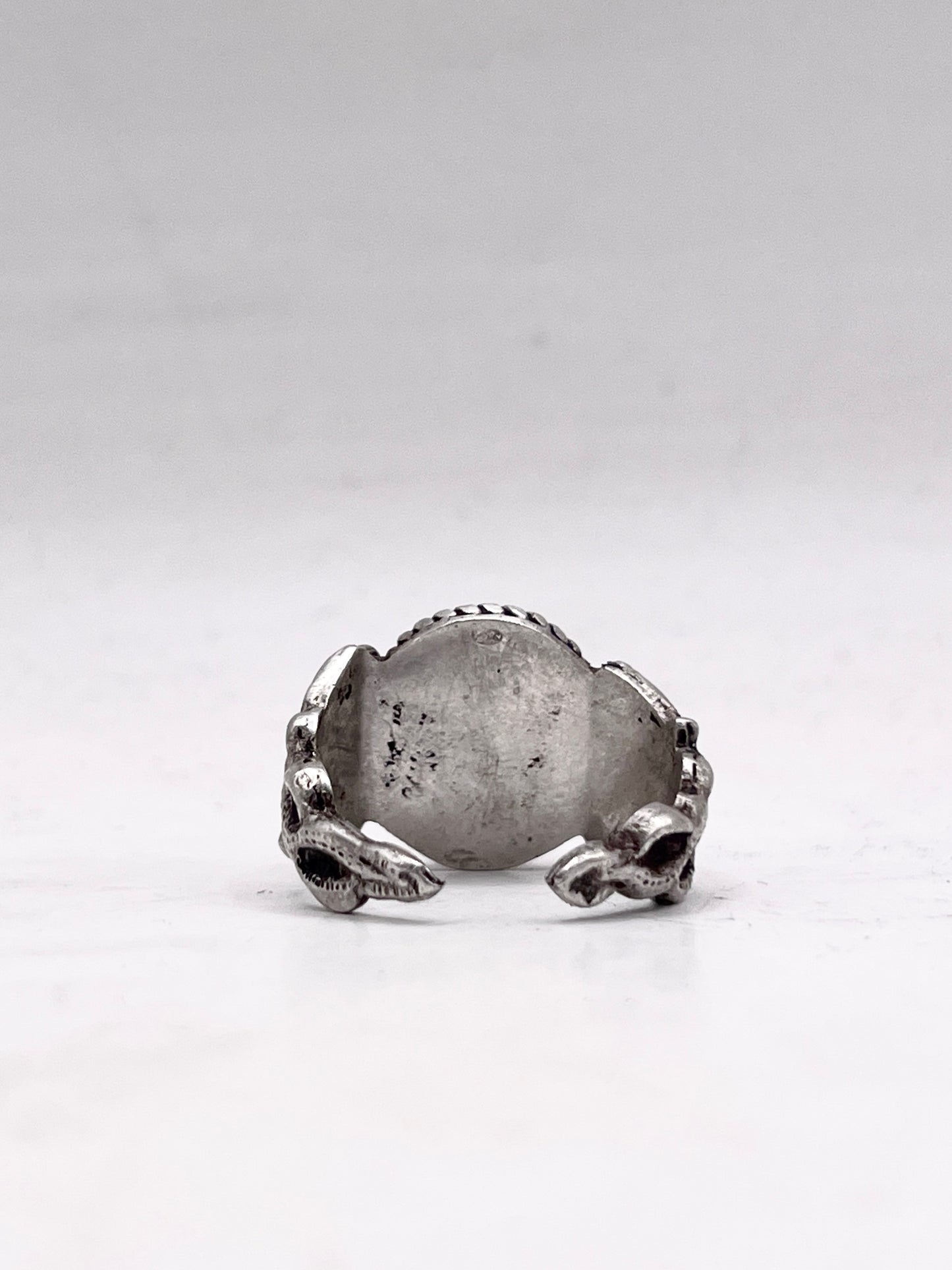 Anello Artigianale SPILLA OLTREMARE Mod. SPILLA LAPISLAZZULI Realizzato con Antica spilla in Argento (Prima Metà del ’900)