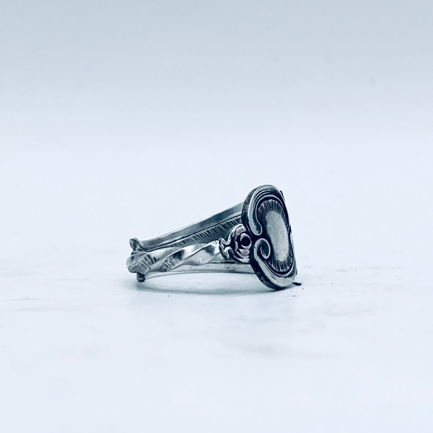 Anello Artigianale Mod. CLASSICO  JUGENDSTIL Realizzato con Antica posata in Argento (Prima Metà del ’900)