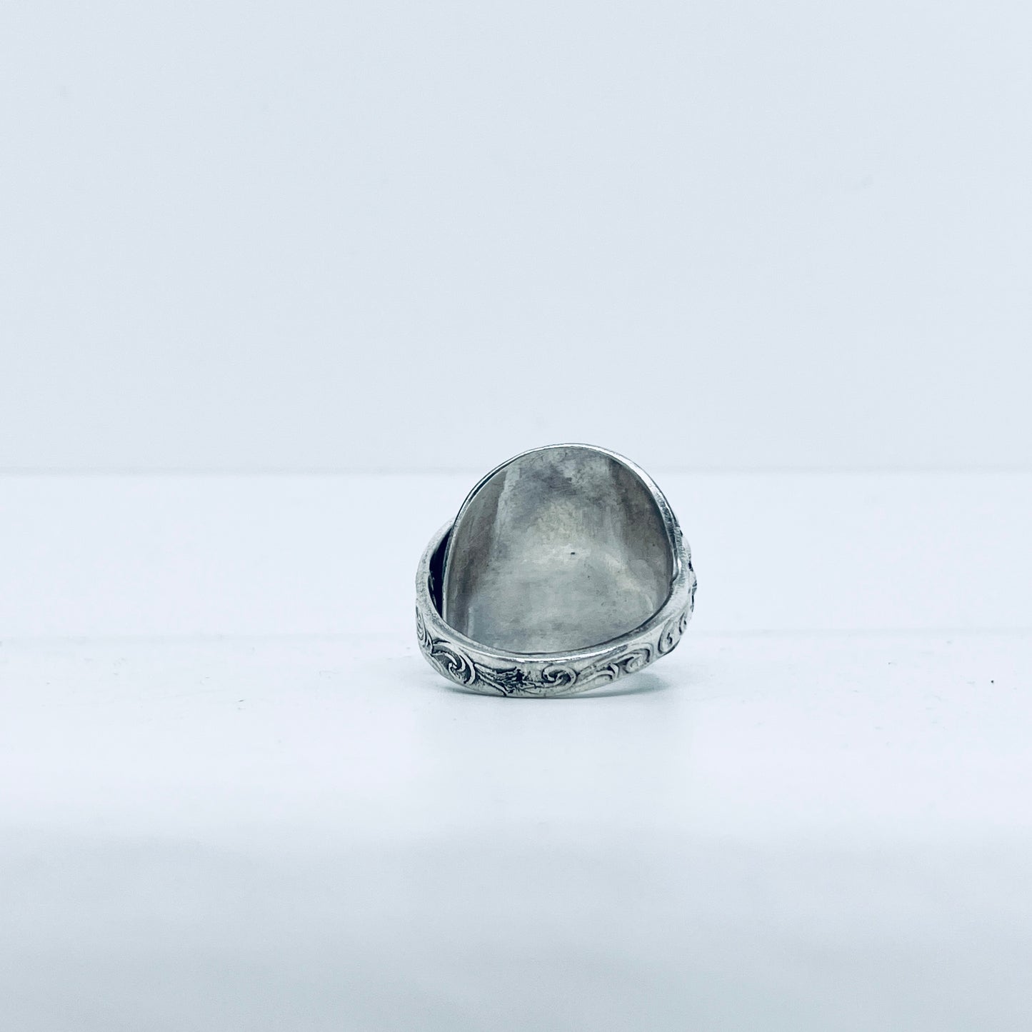 Anello Artigianale Mod. INTERO  Realizzato con intero Antico Cucchiaino in Argento (Prima Metà del ’900)