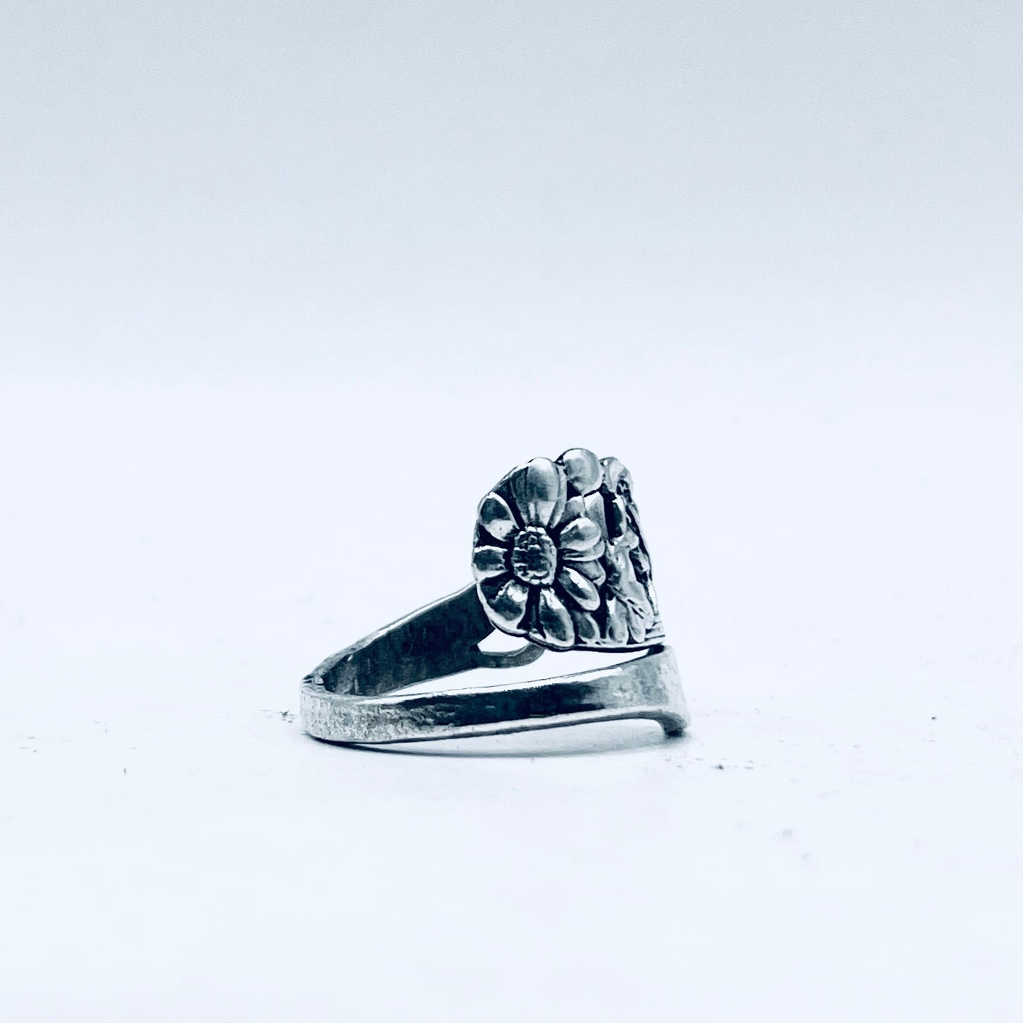 Anello Artigianale MARGHERITA Mod. SPIRALE  Realizzato con  Antica posata in Argento (Prima Metà del ’900)