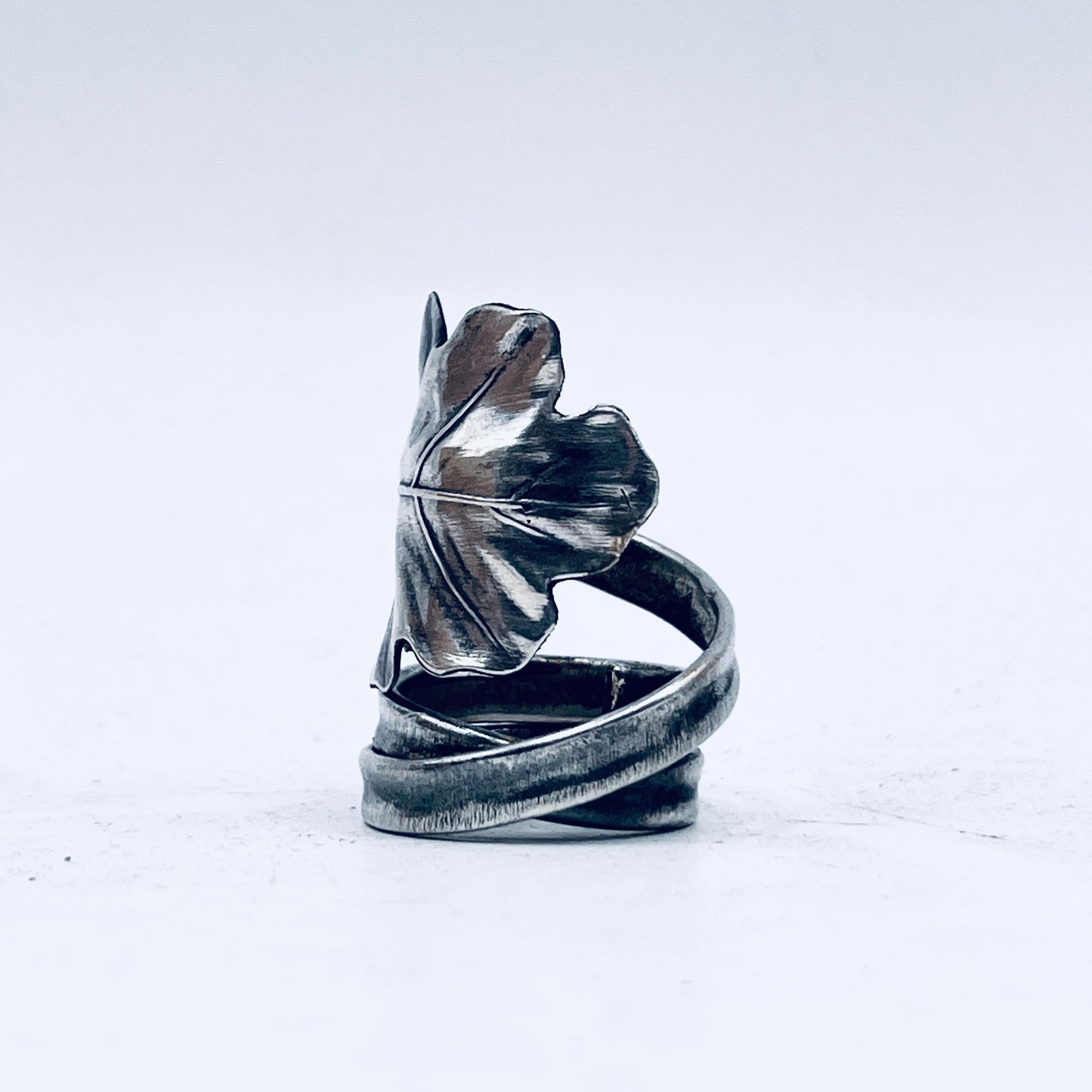 Anello Artigianale CANNUCCIA FOGLIA QUERCIA Mod. SPIRALE  Realizzato con Antica posata in Argento (Prima Metà del ’900)