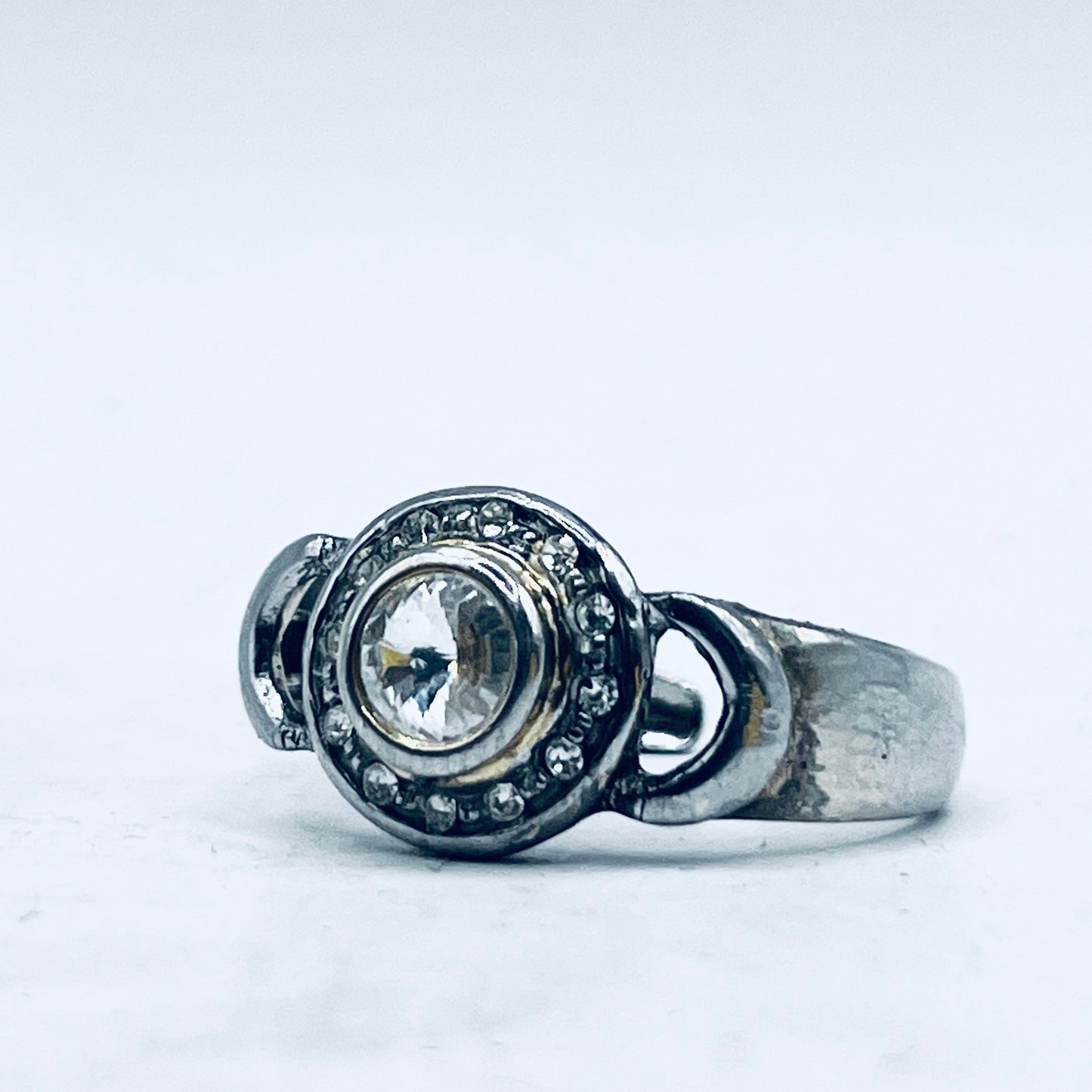 Anello Artigianale SPILLA ZIRCONI Mod. SPILLA Realizzato con Antica spilla in Argento (Prima Metà del ’900)