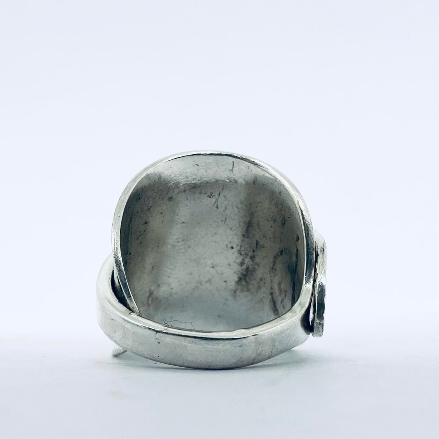 Anello Artigianale Mod. INTERO  Realizzato con intero Antico Cucchiaino in Argento (Prima Metà del ’900)