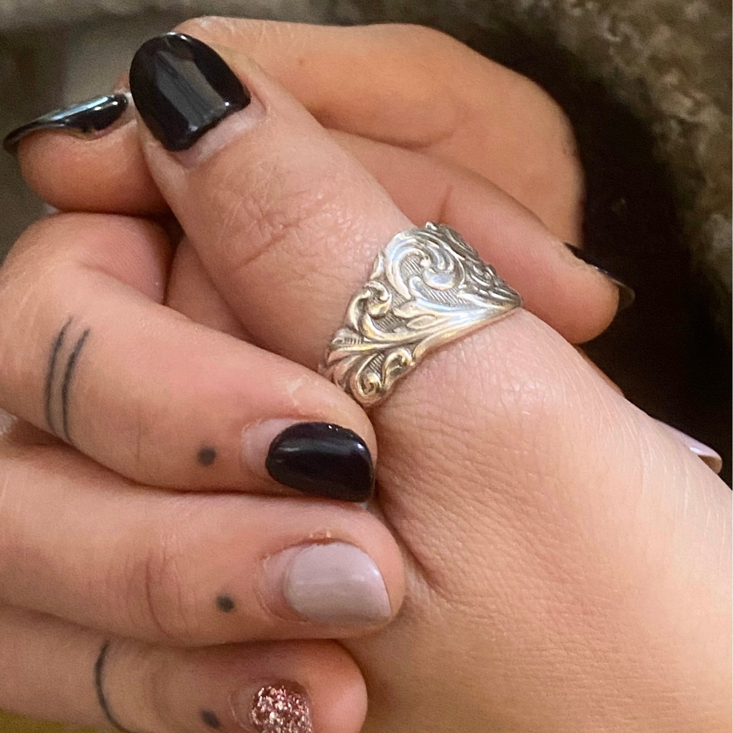 Anello Artigianale DECORO Mod. CLASSICO/SPIRALE  Realizzato con Antica posata in Argento (Prima Metà del ’900)