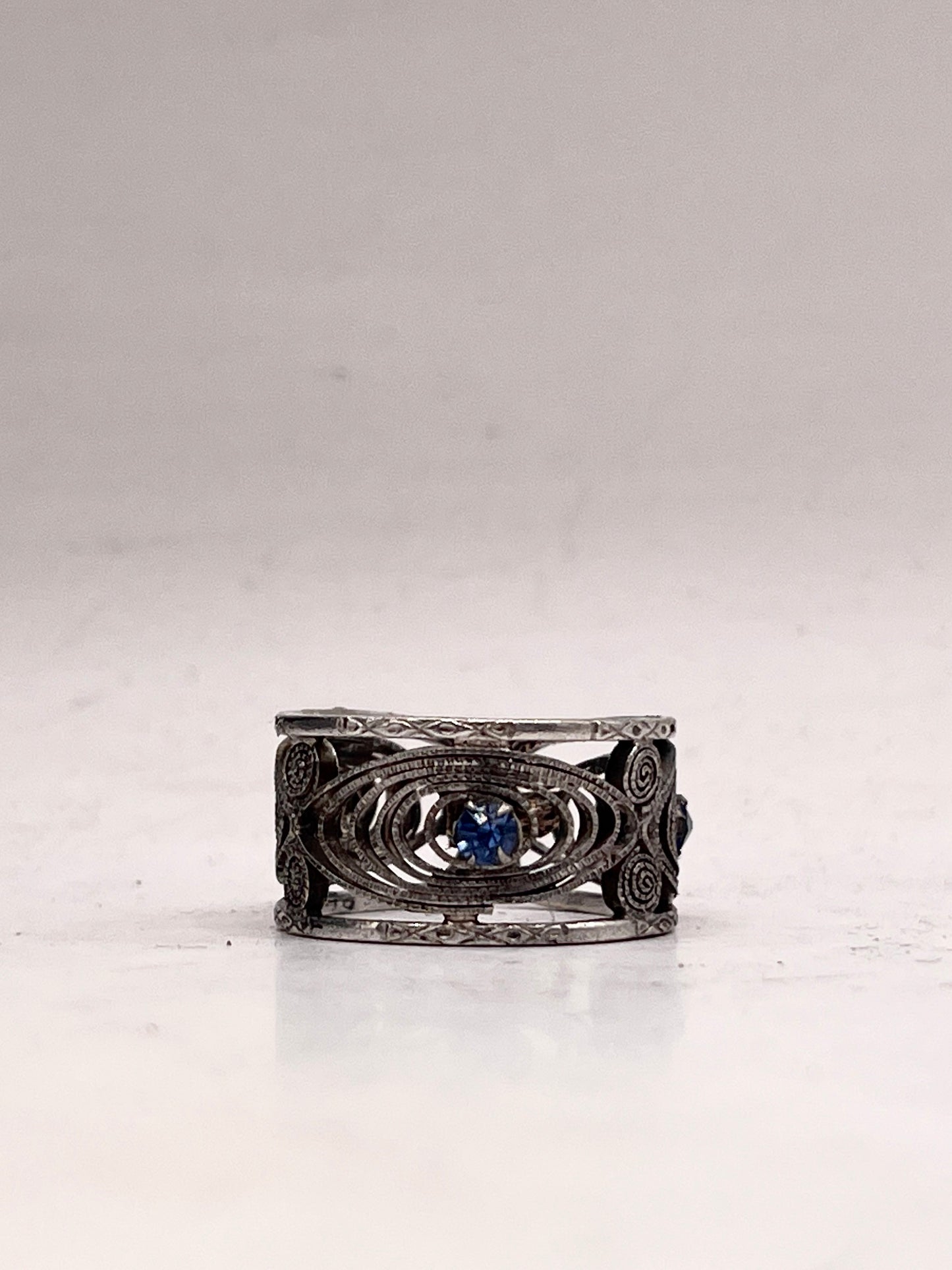Anello Artigianale SPILLA IPNOSI Mod. SPILLA FILIGRANA Realizzato con Antica spilla in Argento (Prima Metà del ’900)