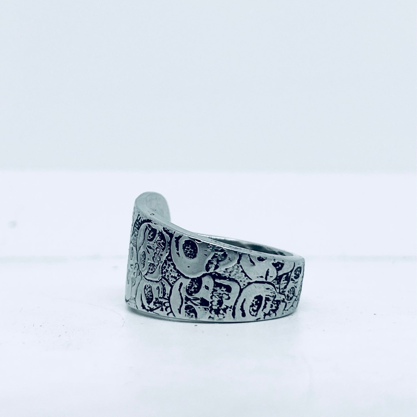 Anello Artigianale CALAVERAS Mod. CLASSICO  Realizzato con Antica posata in INOX (Prima Metà del ’900)