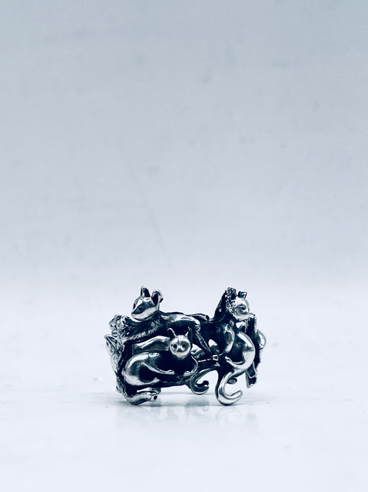 Anello Aristogatti ricavato da una spilla antica in argento 925