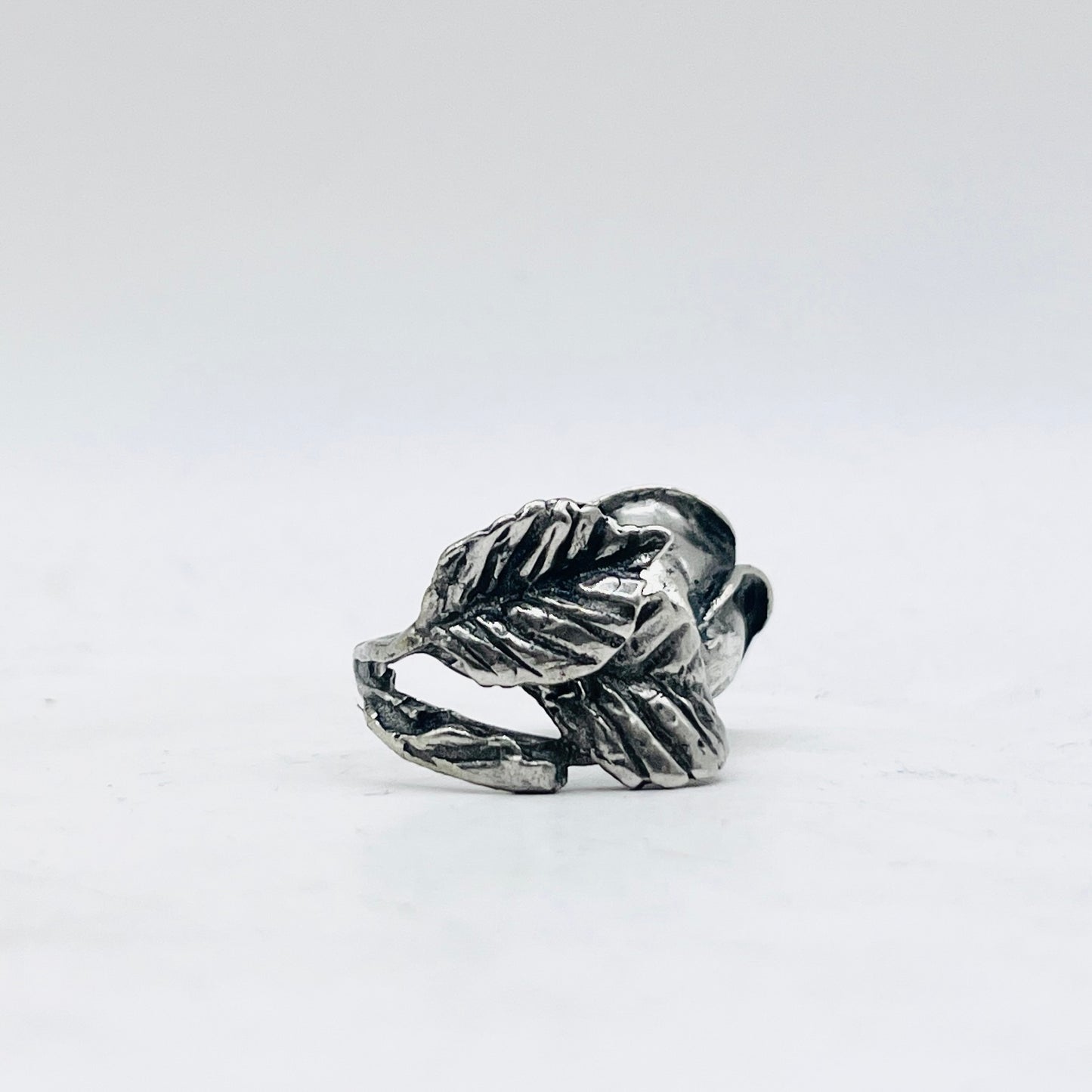Anello Artigianale ROSA 01 Mod. CLASSICO  Realizzato con Antica SPILLA in Argento 800(Prima Metà del ’900)