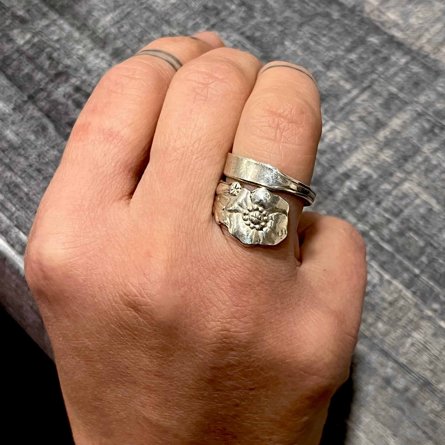 Anello Artigianale PAPAVERO Mod. SPIRALE  Realizzato con  Antica posata in Argento (Prima Metà del ’900)