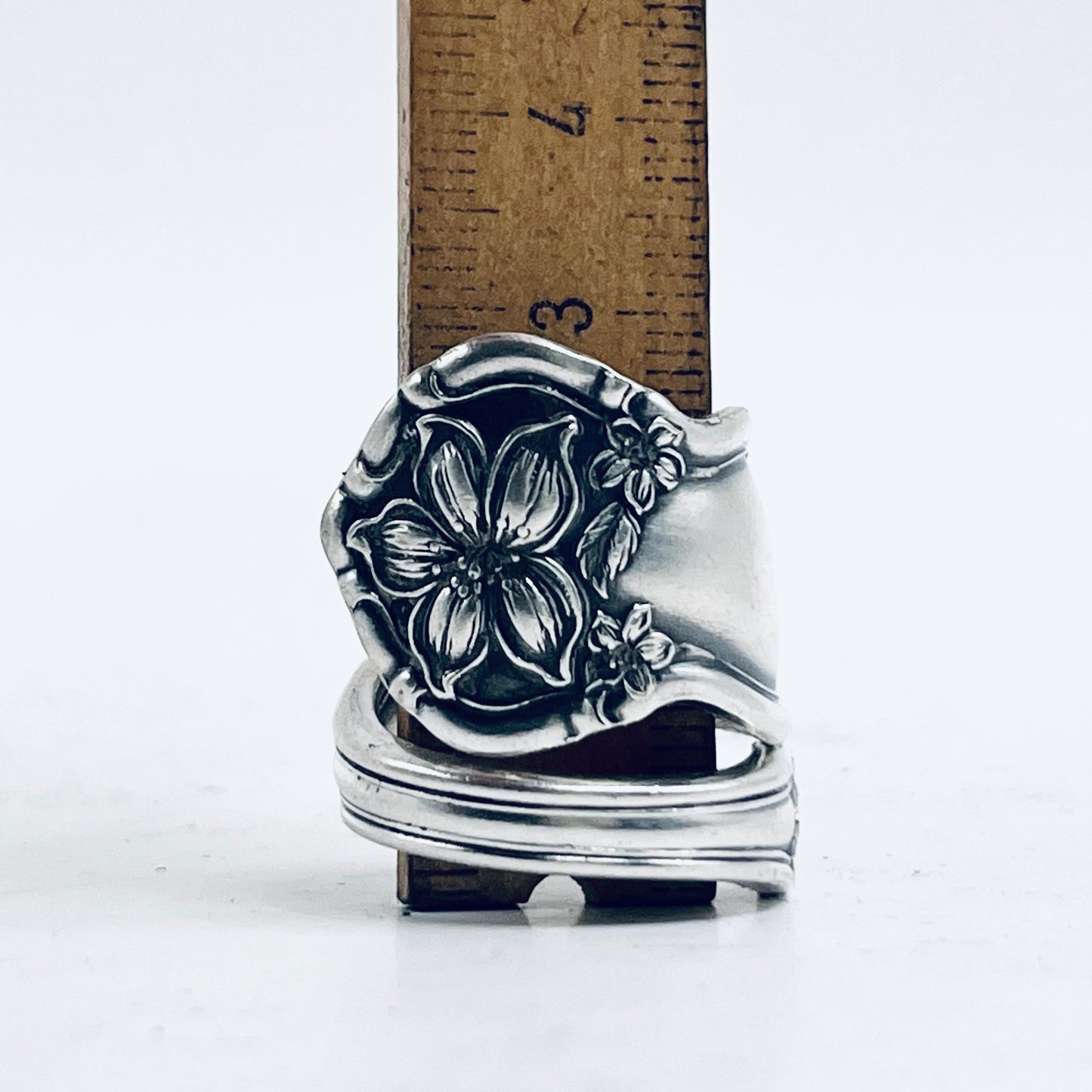 Anello Artigianale Mod. SPIRALE  ZAGARA Realizzato con Antica posata in Argento (Prima Metà del ’900)