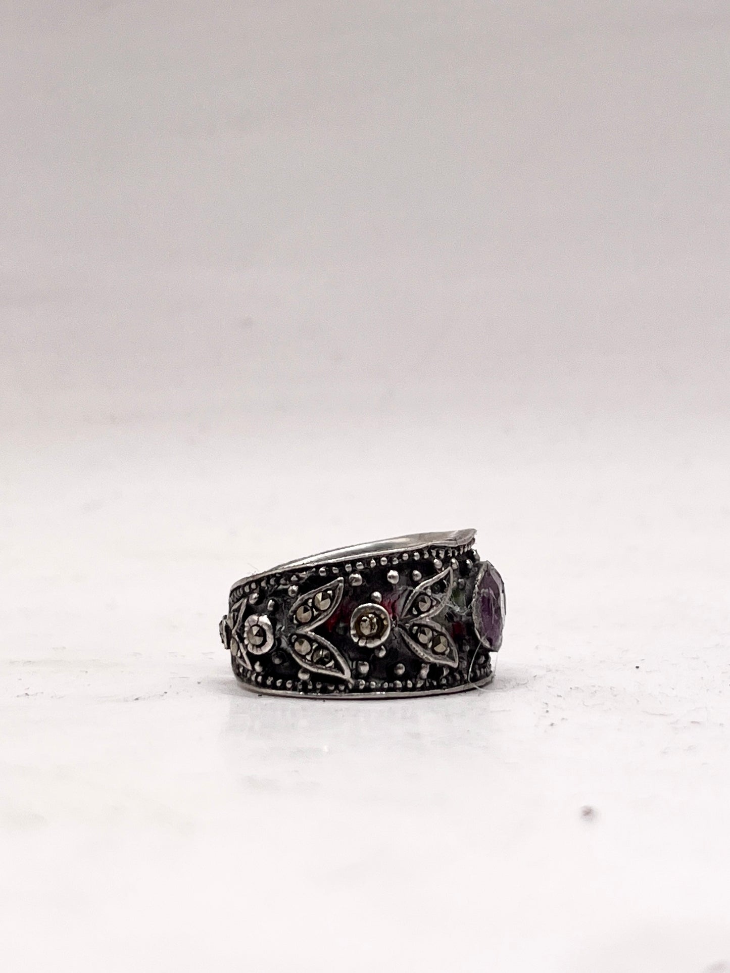 Anello Artigianale SPILLA INCANTO Mod. SPILLA CON AMETISTA Realizzato con Antica spilla in Argento (Prima Metà del ’900)