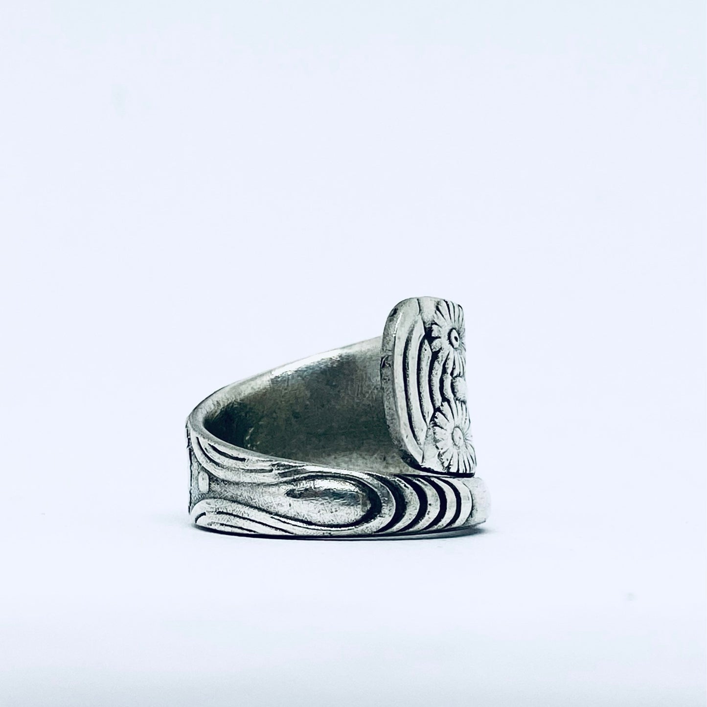 Anello Artigianale GUFO Mod. CLASSICO/SPIRALE  Realizzato con Antica posata in Argento (Prima Metà del ’900)