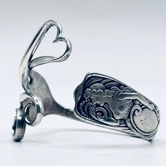 Bracciale Artigianale “SIREN” Mod. FORCHETTA  CUORE Realizzato con Antica posata in lega d’argento (Prima Metà del ’900)
