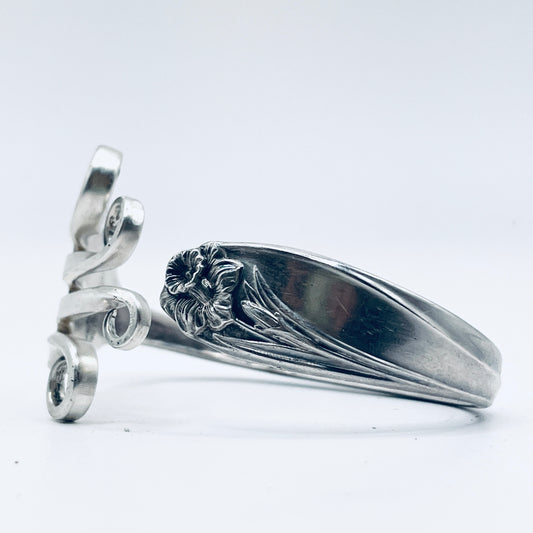 Bracciale Artigianale Mod. FORCHETTA  NARCISO Realizzato con Antica posata in lega d’argento (Prima Metà del ’900)