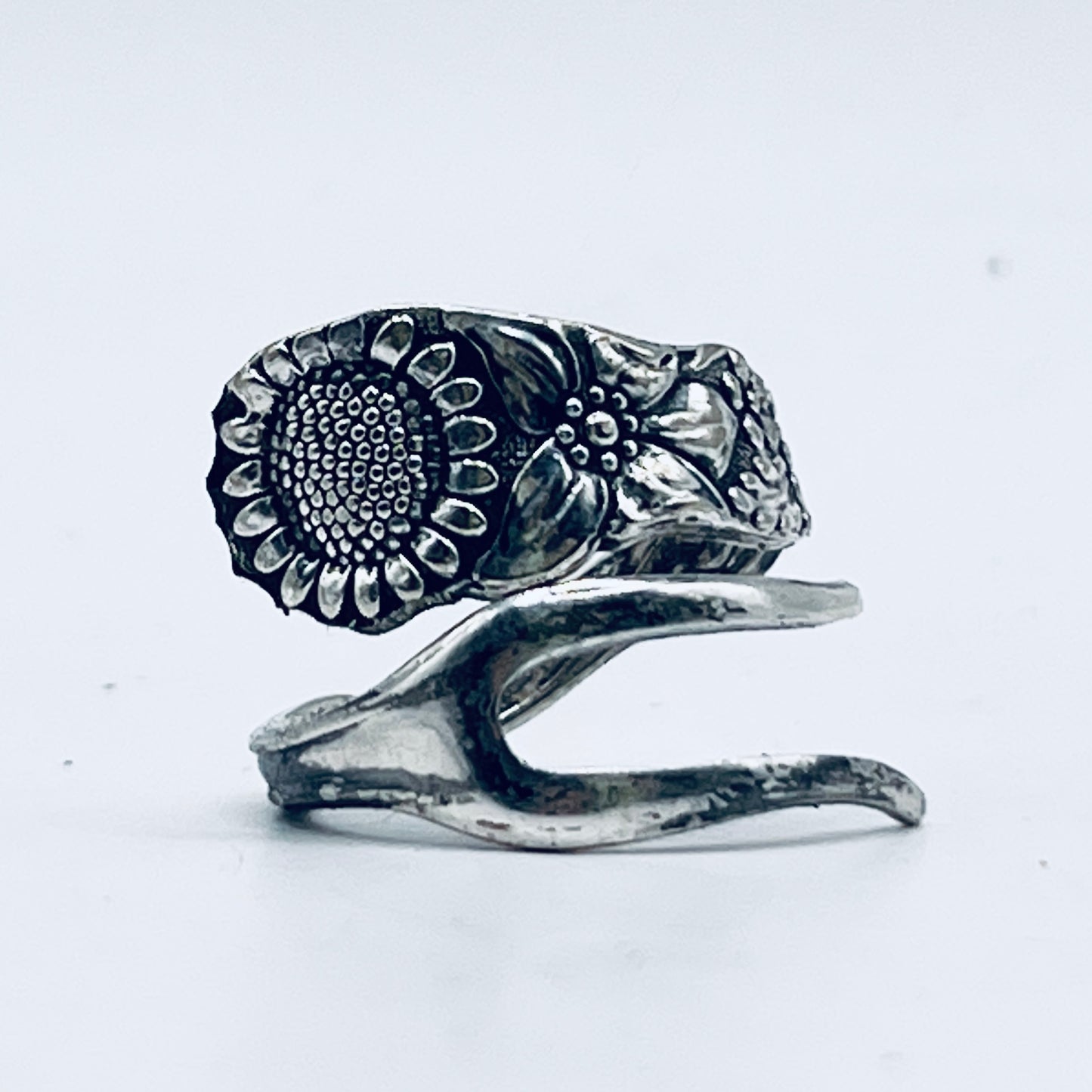 Anello Artigianale GIRASOLE Mod. PINZETTA  Realizzato con Antica posata in Argento (Prima Metà del ’900)