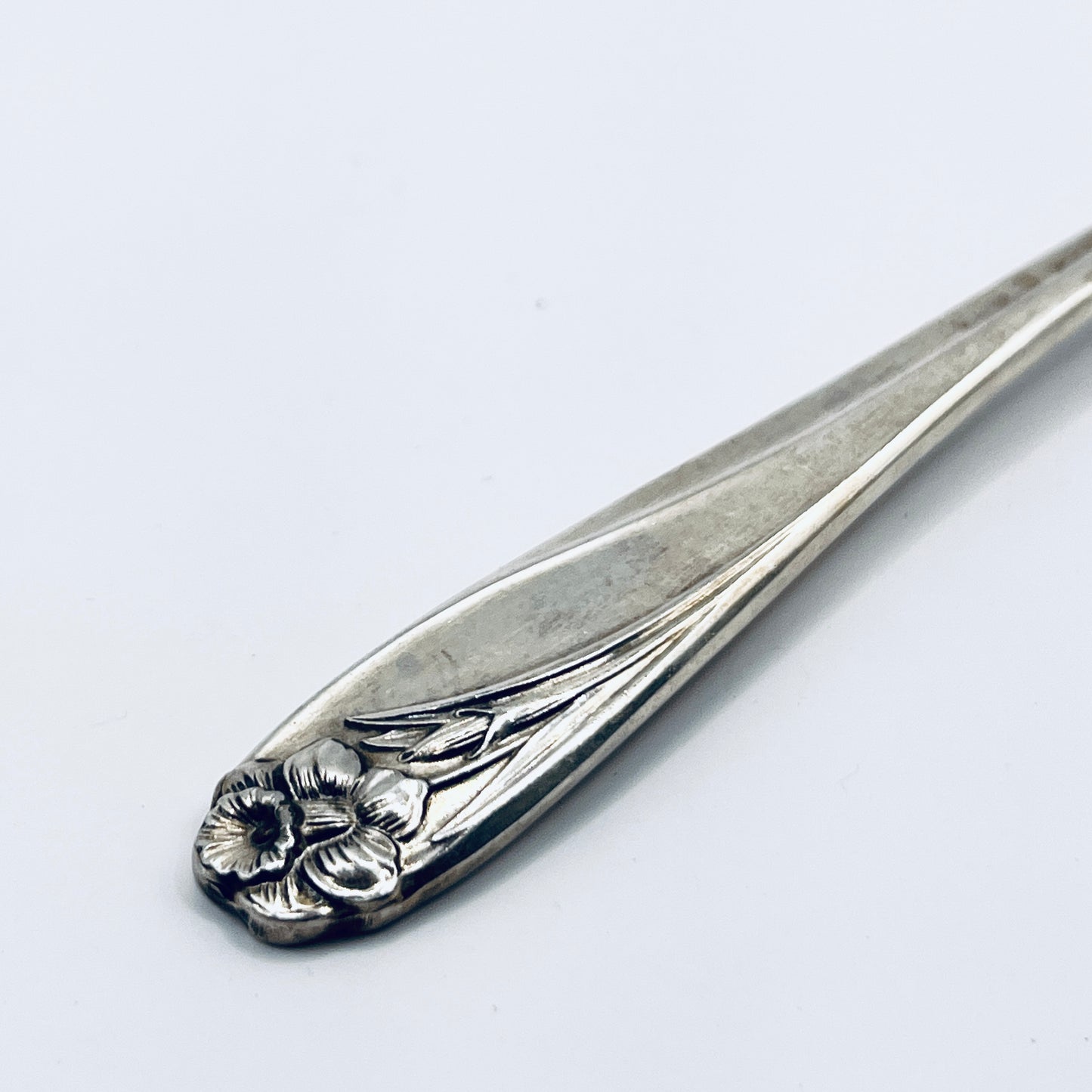 Bracciale Artigianale NARCISO Mod. MASTER BUTTER KNIFE  Realizzato con Antica posata in Argento (Prima Metà del ’900)