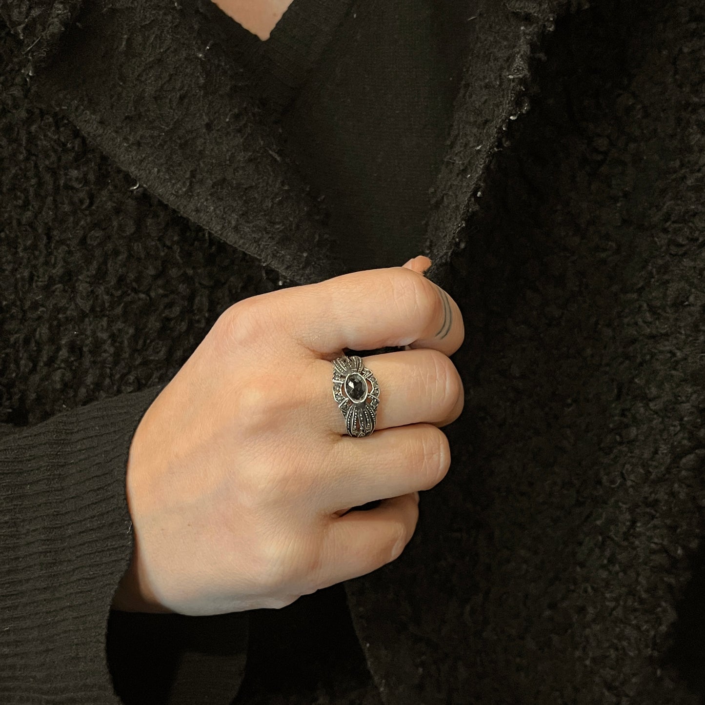 Anello Artigianale SPILLA ONICE MARCASSITE Mod. SPILLA Realizzato con Antica spilla in Argento (Prima Metà del ’900)