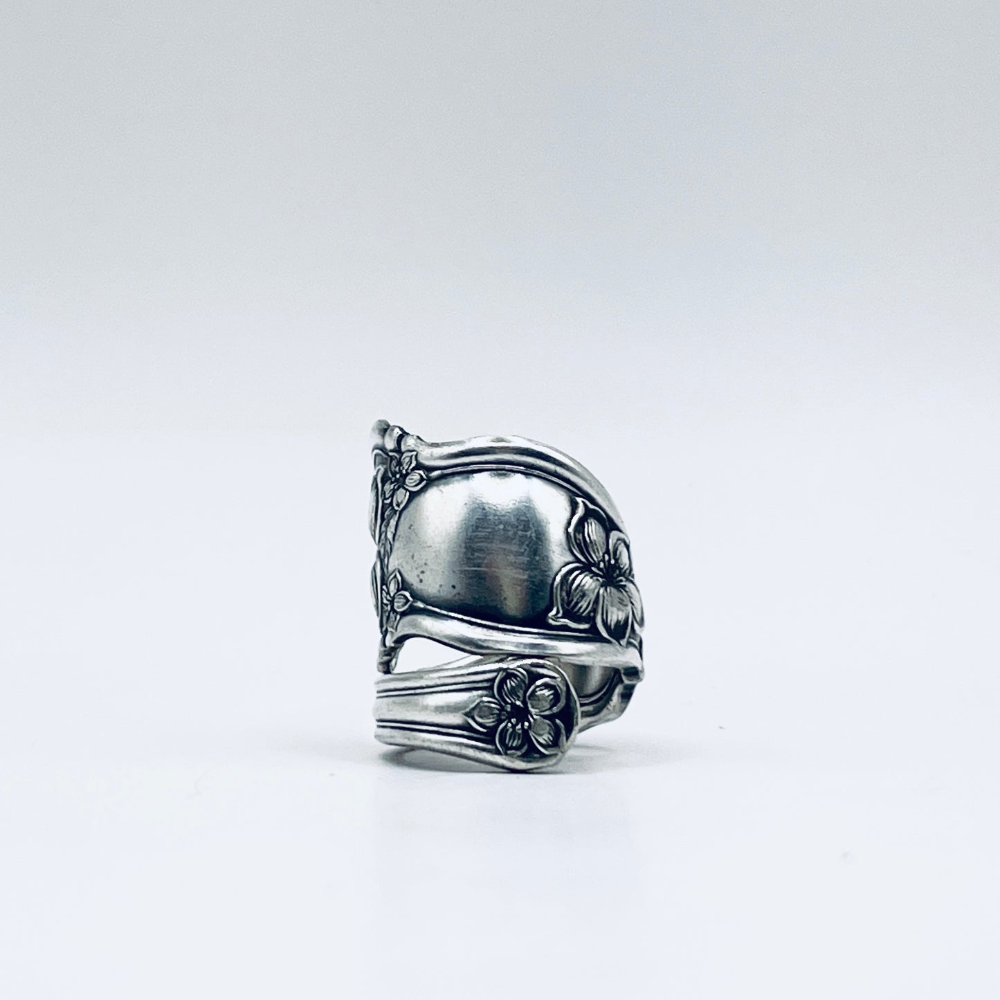 Anello Artigianale Mod. SPIRALE  ZAGARA Realizzato con Antica posata in Argento (Prima Metà del ’900)