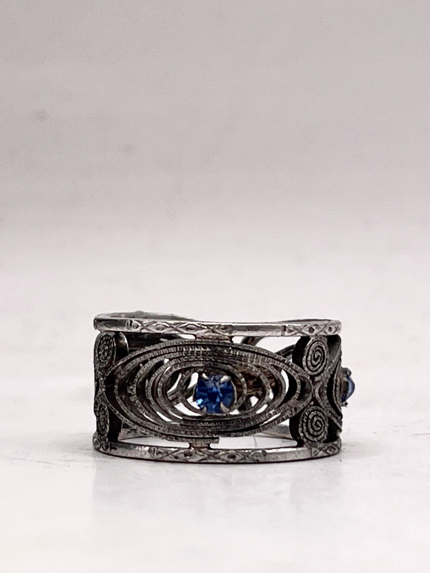 Anello Artigianale SPILLA IPNOSI Mod. SPILLA FILIGRANA Realizzato con Antica spilla in Argento (Prima Metà del ’900)