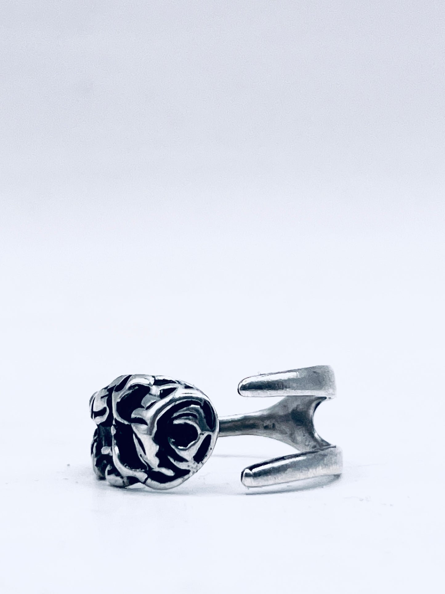 Anello Artigianale Mod. FORCHETTINA ROSA APERITIVO Realizzato con intera antica forchettina in Argento (Prima Metà del ’900)