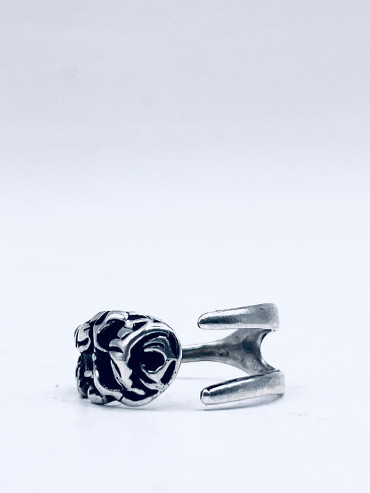 Anello Artigianale Mod. FORCHETTINA ROSA APERITIVO Realizzato con intera antica forchettina in Argento (Prima Metà del ’900)