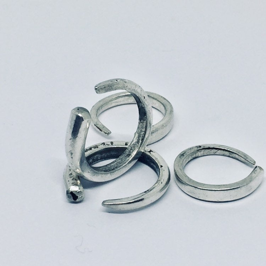 Anello Artigianale FEDINA Mod. REBBIO Realizzato con Antica posata in Argento (Prima Metà del ’900)