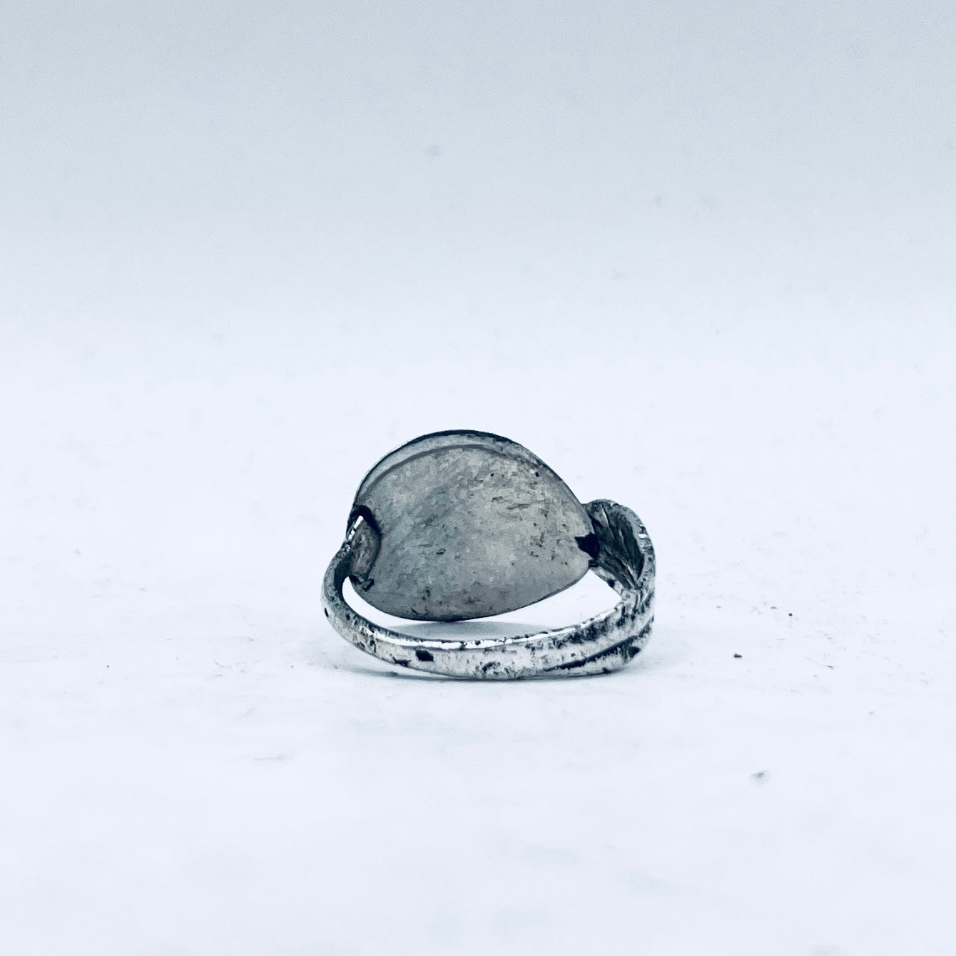 Anello Artigianale PIUMA Mod. INTERO  Realizzato con intero Antico Cucchiaino in Argento (Prima Metà del ’900)