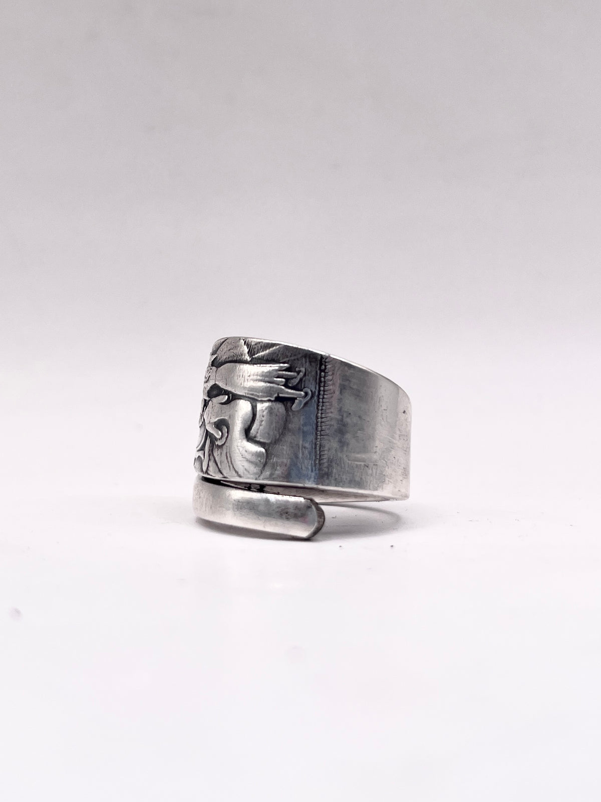 Anello Artigianale CENERENTOLA Mod. SPIRALE Realizzato con Antica posata in Argento (Prima Metà del ’900)