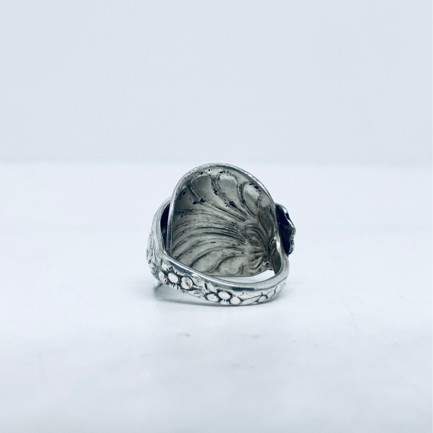 Anello Artigianale PUTTO Mod. INTERO  Realizzato con intero Antico Cucchiaino in Argento (Prima Metà del ’900)