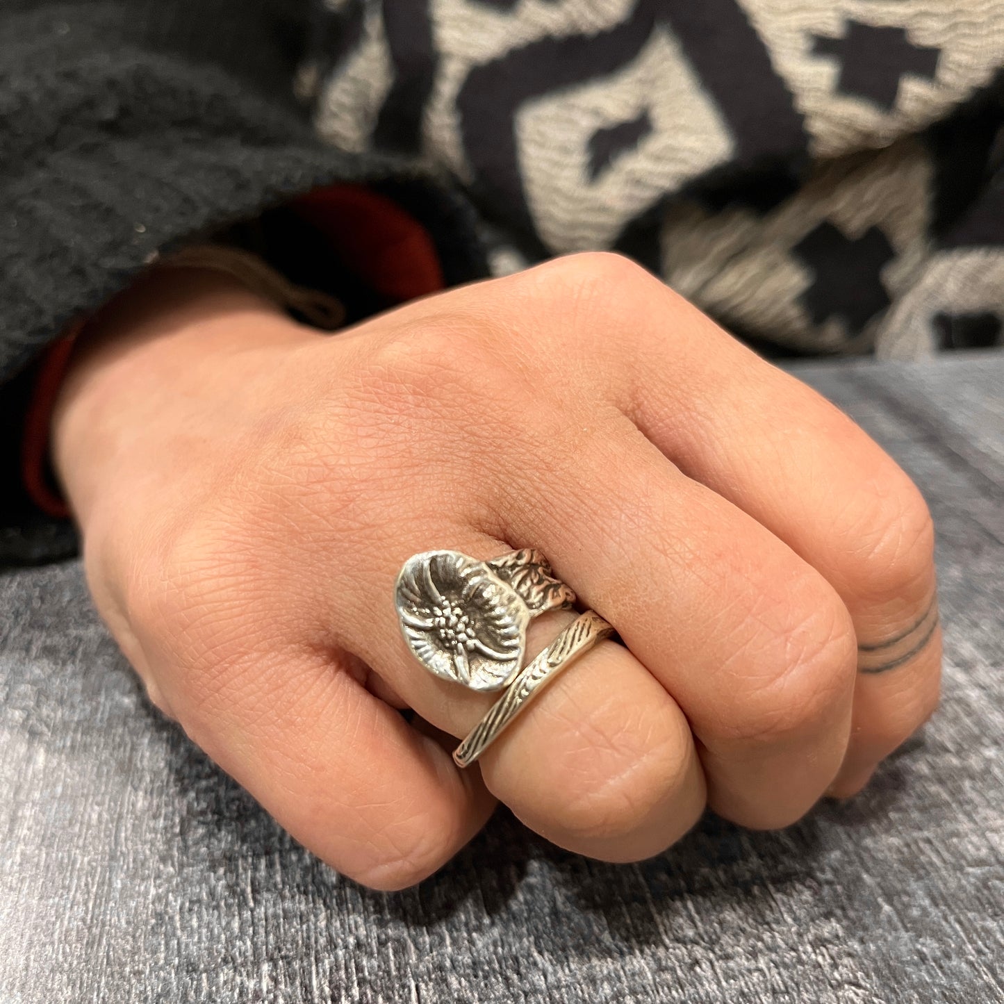 Anello Artigianale PAPAVERO 02 Mod. SPIRALE  Realizzato con  Antica posata in Argento (Prima Metà del ’900)