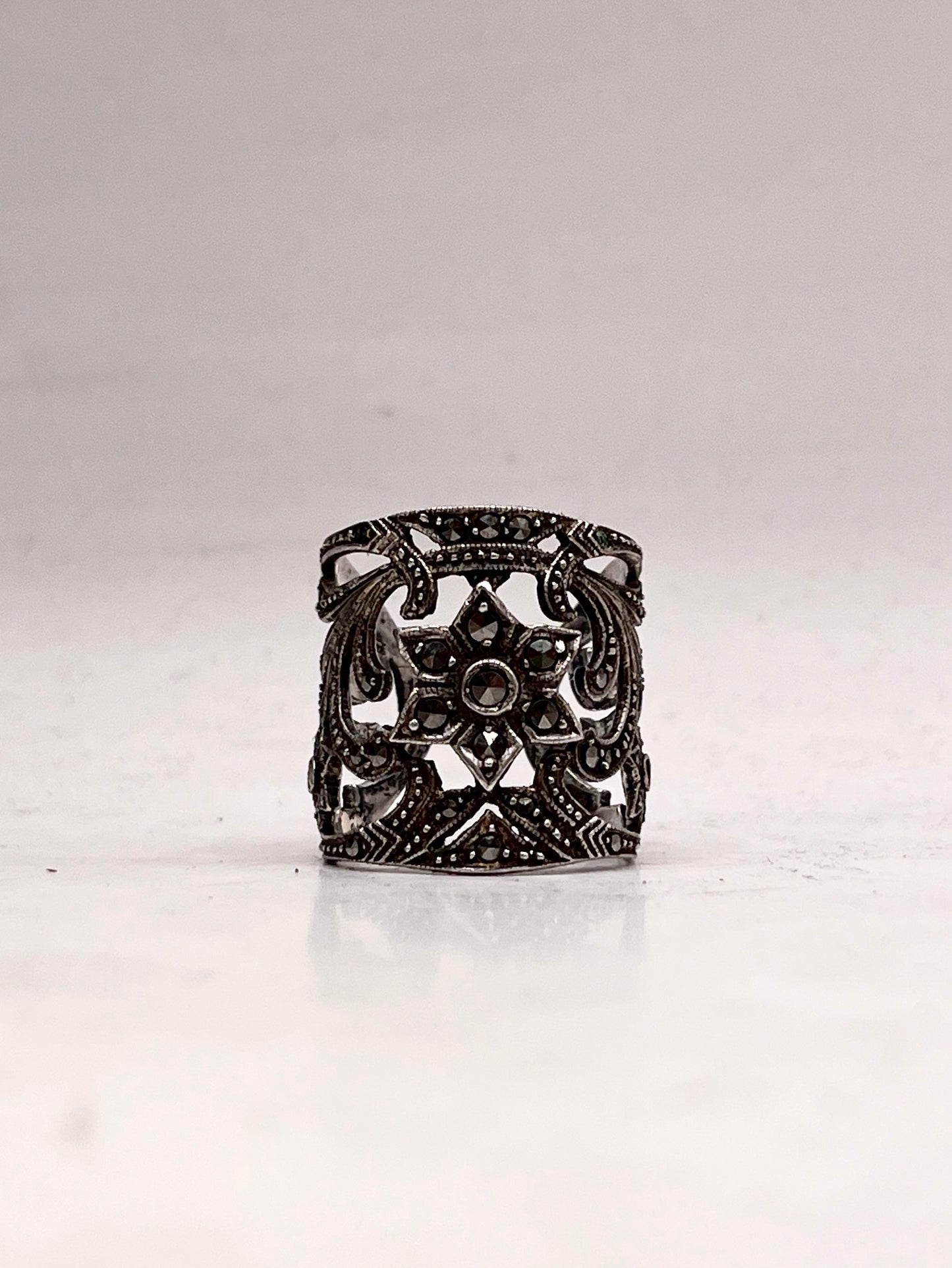 Anello Artigianale SPILLA ROSONE Mod. SPILLA MARCASSITI Realizzato con Antica spilla in Argento (Prima Metà del ’900)