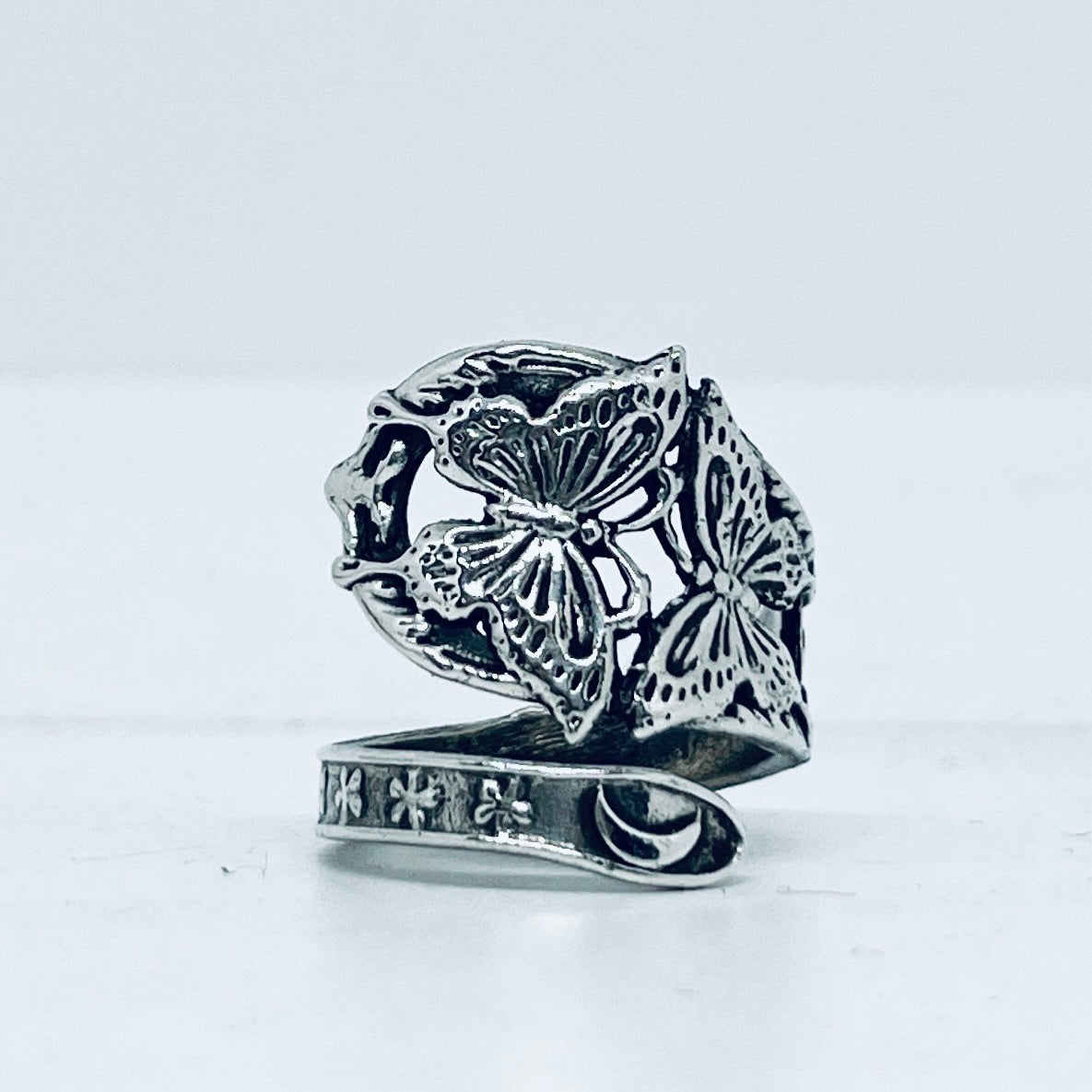 Anello Artigianale FARFALLE Mod. SPIRALE  Realizzato con  Antica posata in Argento (Prima Metà del ’900)
