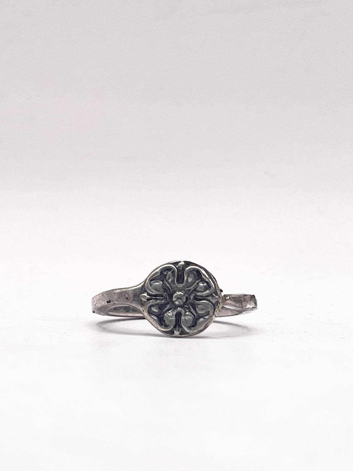 Anello Quadrifoglio ricavato da uno spiedino antico in argento 800 – vista 5
