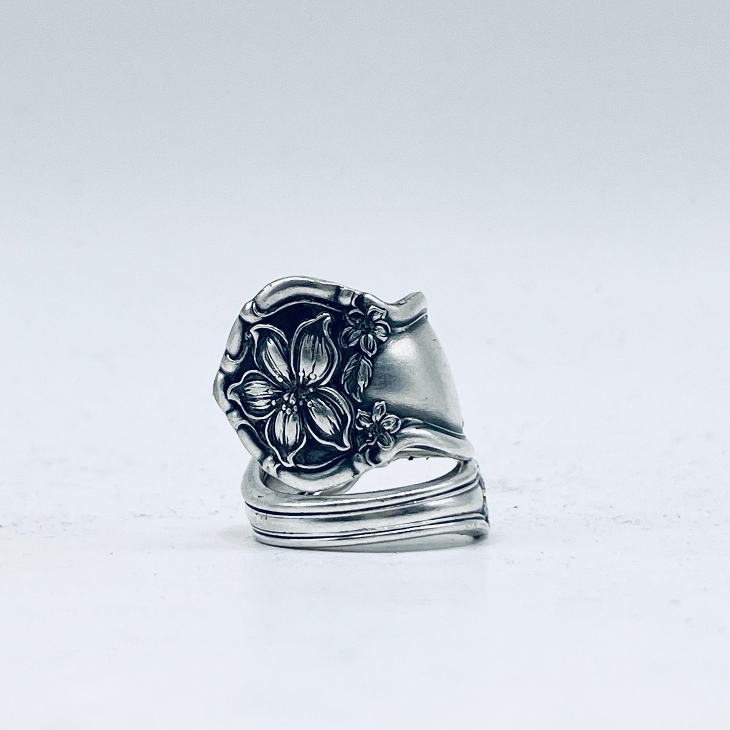 Anello Artigianale Mod. SPIRALE  ZAGARA Realizzato con Antica posata in Argento (Prima Metà del ’900)