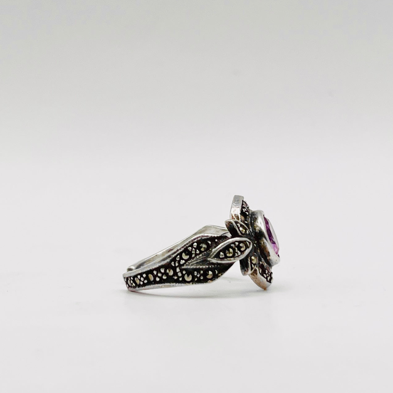 Anello Artigianale SPILLA AMETISTA MARCASSITE Mod. SPILLA Realizzato con Antica spilla in Argento (Prima Metà del ’900)