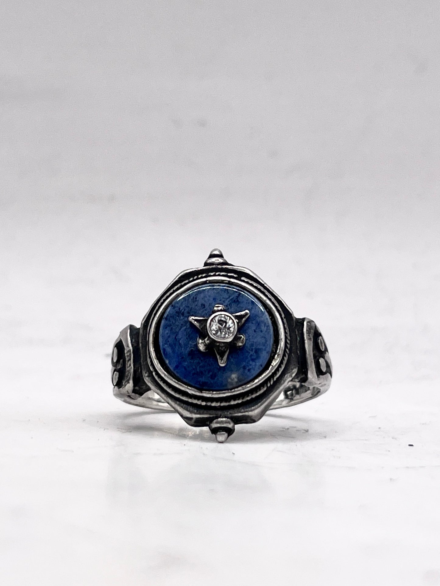 Anello Artigianale SPILLA ROSA DEI VENTI  Mod. SPILLA Realizzato con Antica spilla in Argento (Prima Metà del ’900)